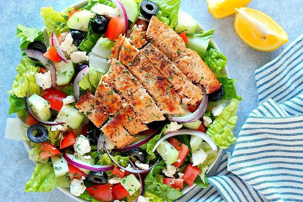 Греческий с семгой