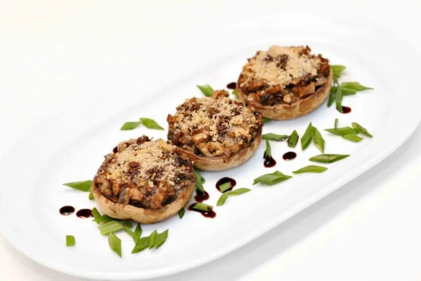 Фаршированные шампиньоны