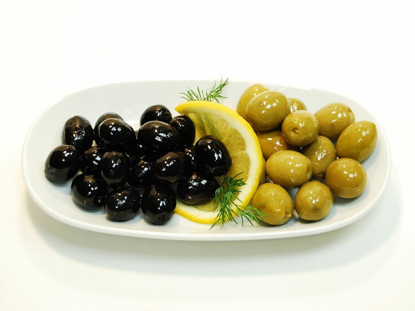 Оливки, маслины