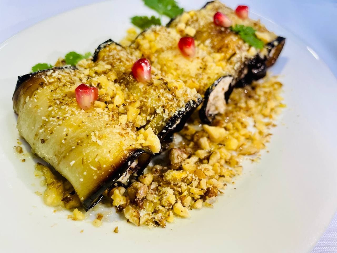 Рулетики из баклажанов