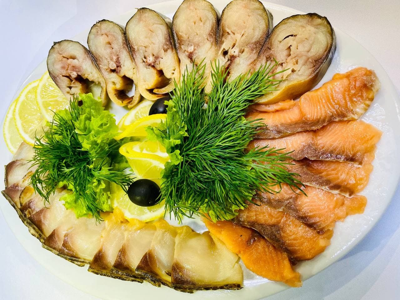 Ассорти из рыб соленых и копченых